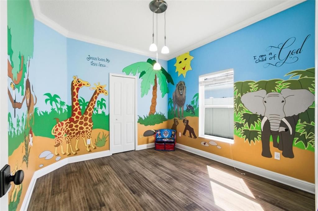 For Sale: $419,999 (4 beds, 2 baths, 2237 Square Feet)