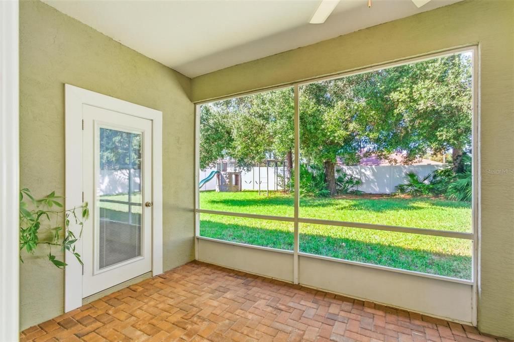 For Sale: $419,999 (4 beds, 2 baths, 2237 Square Feet)