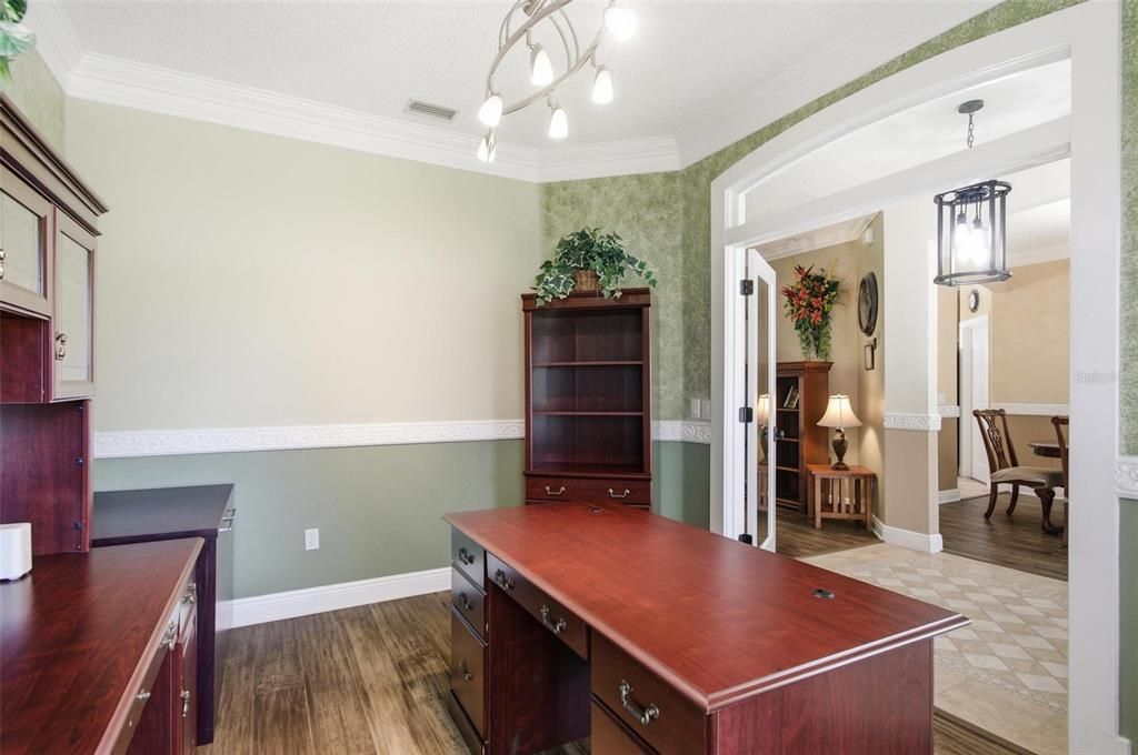 For Sale: $419,999 (4 beds, 2 baths, 2237 Square Feet)