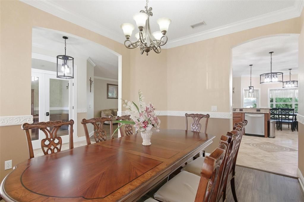 For Sale: $419,999 (4 beds, 2 baths, 2237 Square Feet)