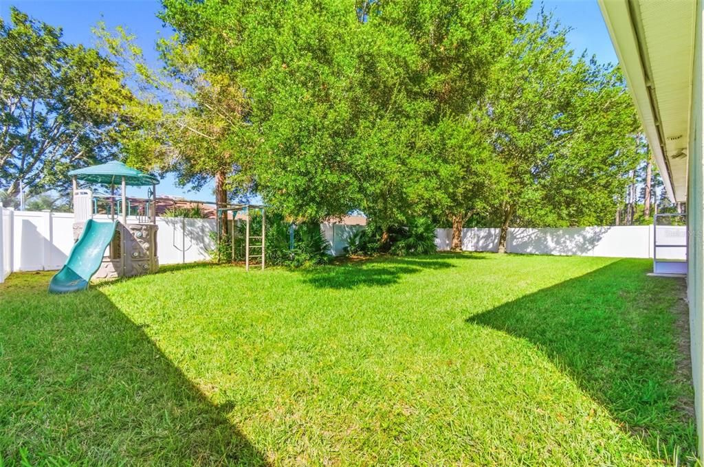 For Sale: $419,999 (4 beds, 2 baths, 2237 Square Feet)