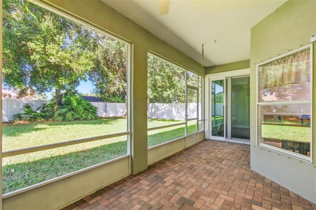 For Sale: $419,999 (4 beds, 2 baths, 2237 Square Feet)