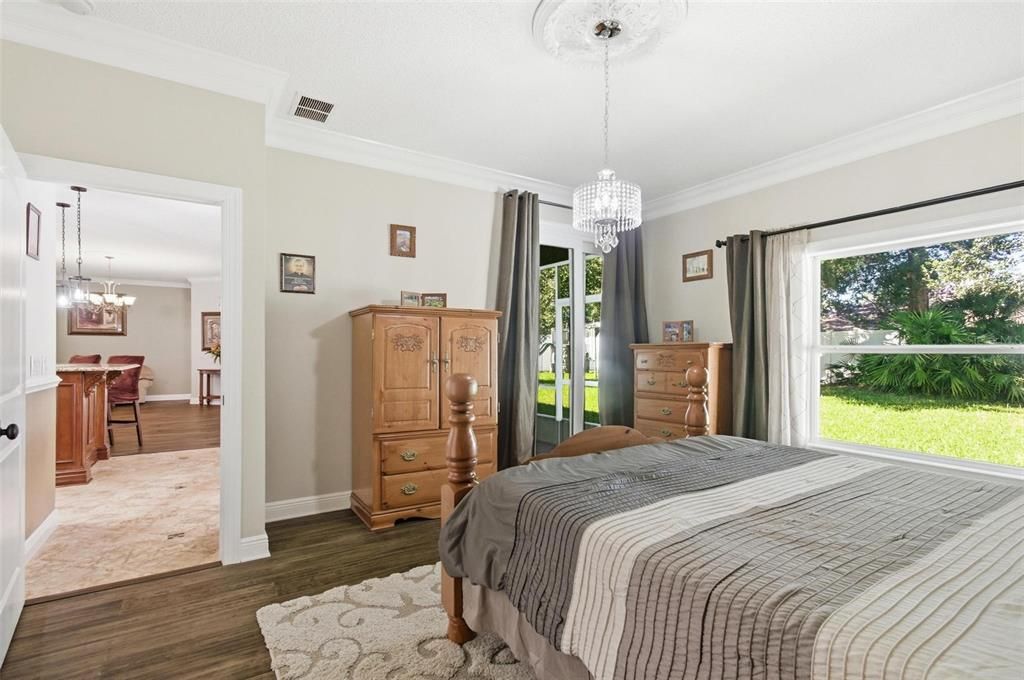 For Sale: $419,999 (4 beds, 2 baths, 2237 Square Feet)