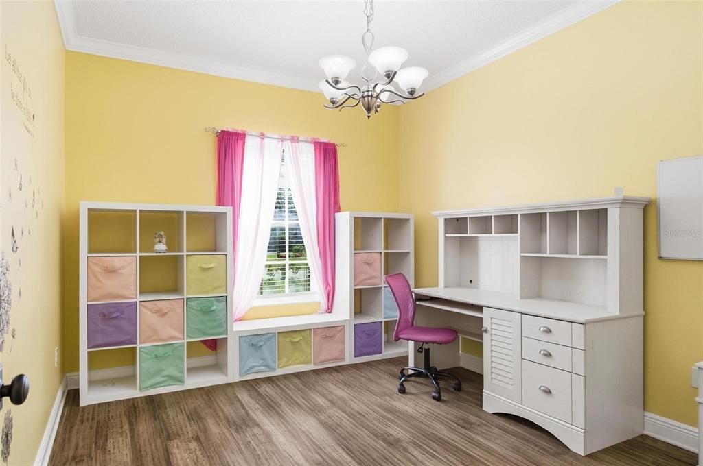 For Sale: $419,999 (4 beds, 2 baths, 2237 Square Feet)