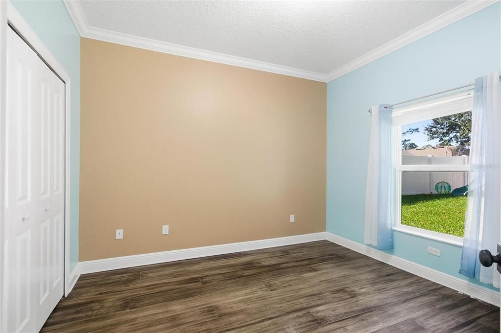 For Sale: $419,999 (4 beds, 2 baths, 2237 Square Feet)