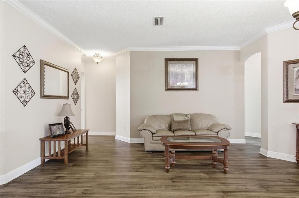 For Sale: $419,999 (4 beds, 2 baths, 2237 Square Feet)