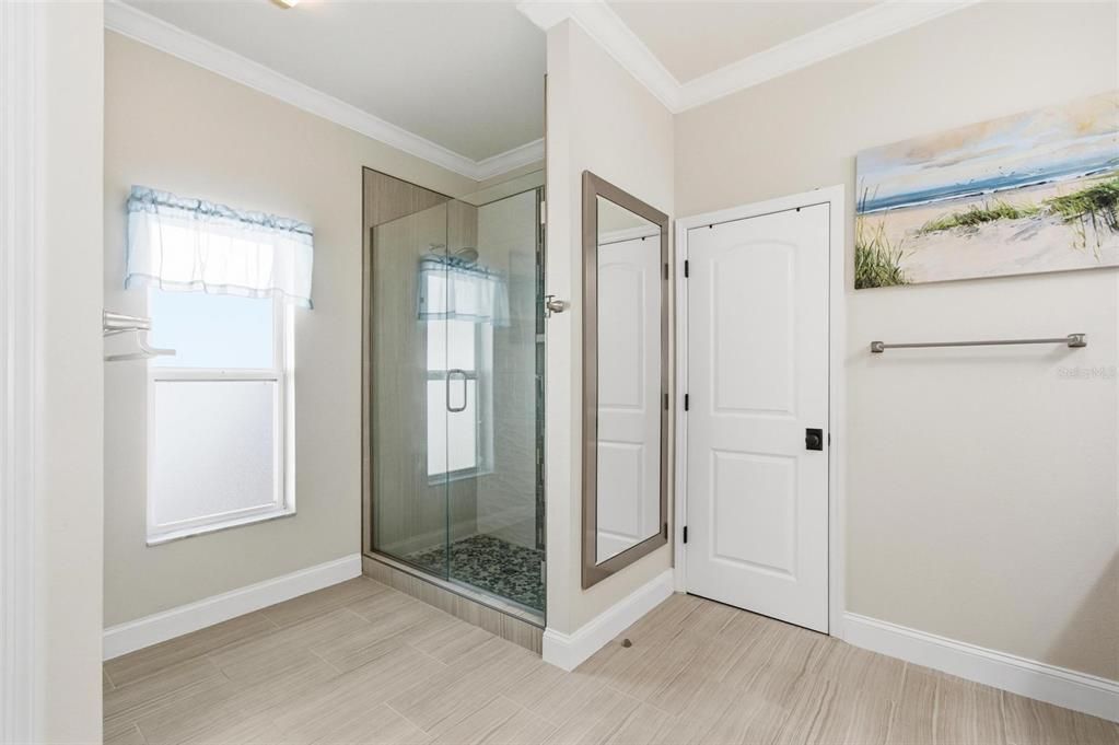 For Sale: $419,999 (4 beds, 2 baths, 2237 Square Feet)