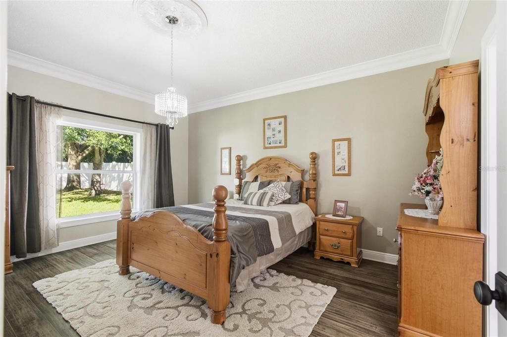 For Sale: $419,999 (4 beds, 2 baths, 2237 Square Feet)