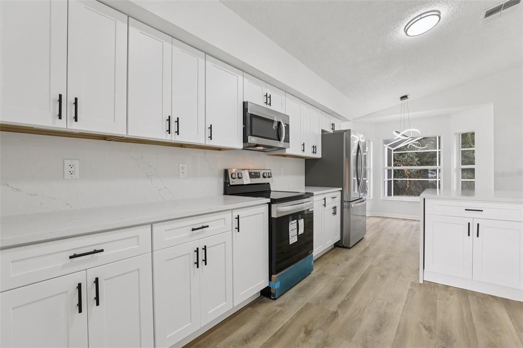 Active With Contract: $424,900 (4 beds, 2 baths, 1910 Square Feet)