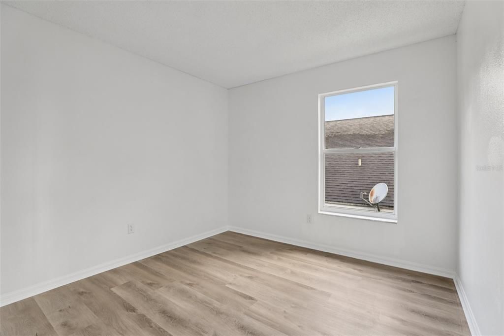 Active With Contract: $424,900 (4 beds, 2 baths, 1910 Square Feet)