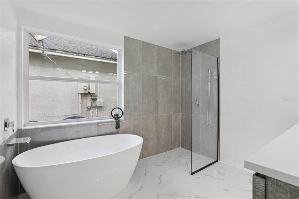 Active With Contract: $424,900 (4 beds, 2 baths, 1910 Square Feet)