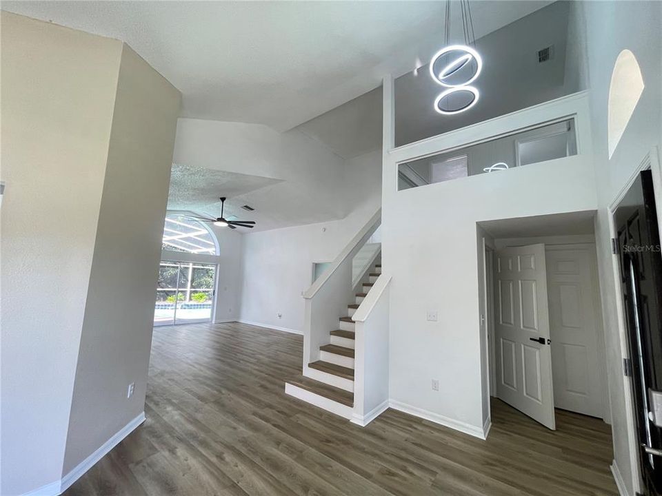 Active With Contract: $424,900 (4 beds, 2 baths, 1910 Square Feet)