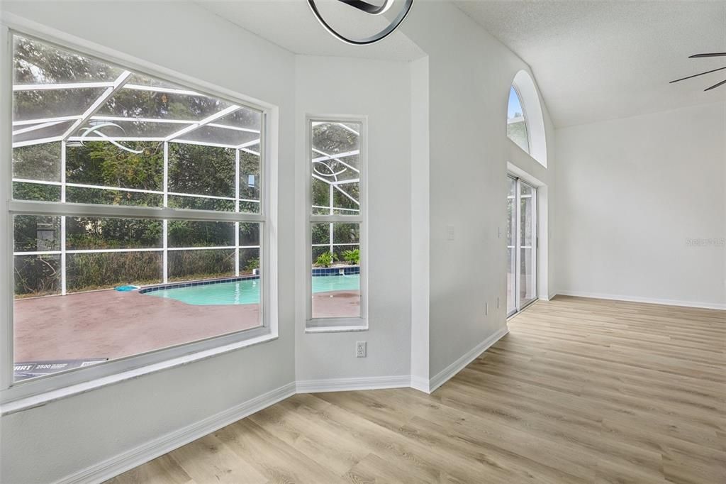 Active With Contract: $424,900 (4 beds, 2 baths, 1910 Square Feet)