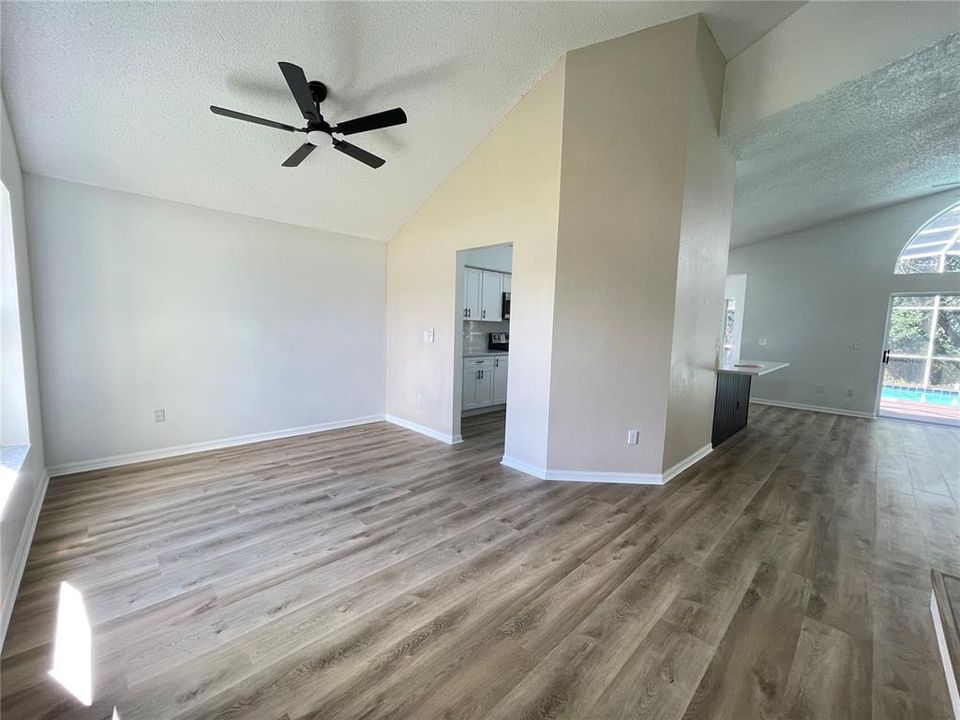 Active With Contract: $424,900 (4 beds, 2 baths, 1910 Square Feet)