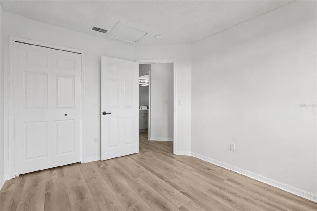 Active With Contract: $424,900 (4 beds, 2 baths, 1910 Square Feet)