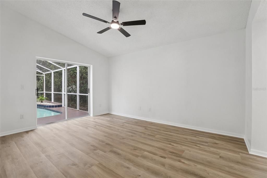 Active With Contract: $424,900 (4 beds, 2 baths, 1910 Square Feet)