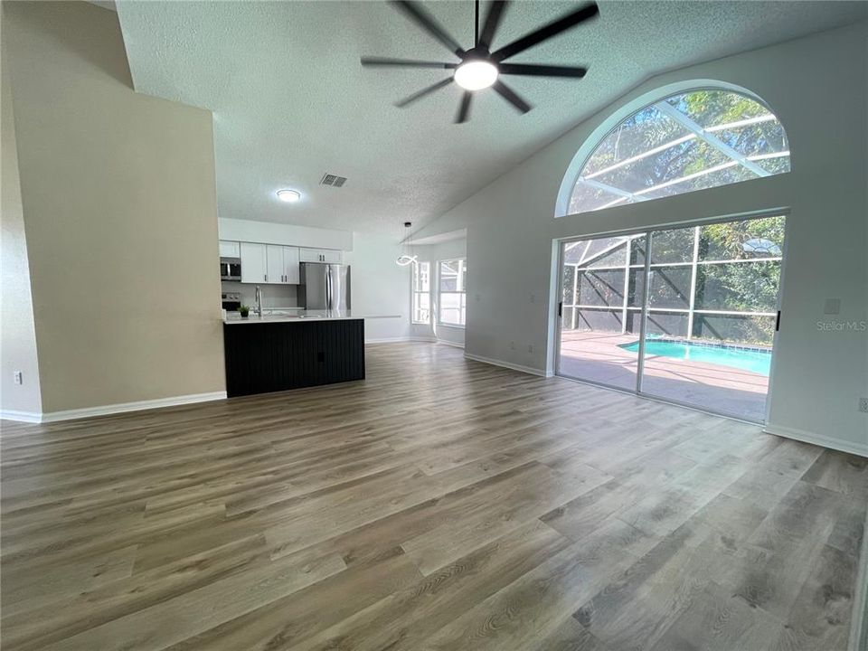 Active With Contract: $424,900 (4 beds, 2 baths, 1910 Square Feet)