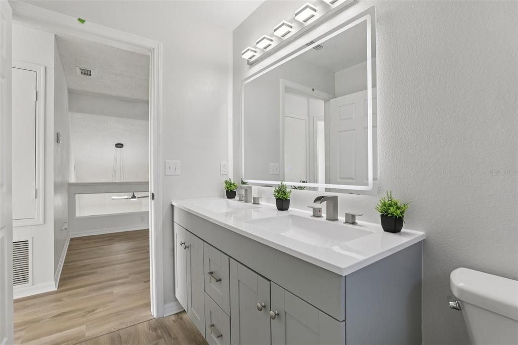 Active With Contract: $424,900 (4 beds, 2 baths, 1910 Square Feet)