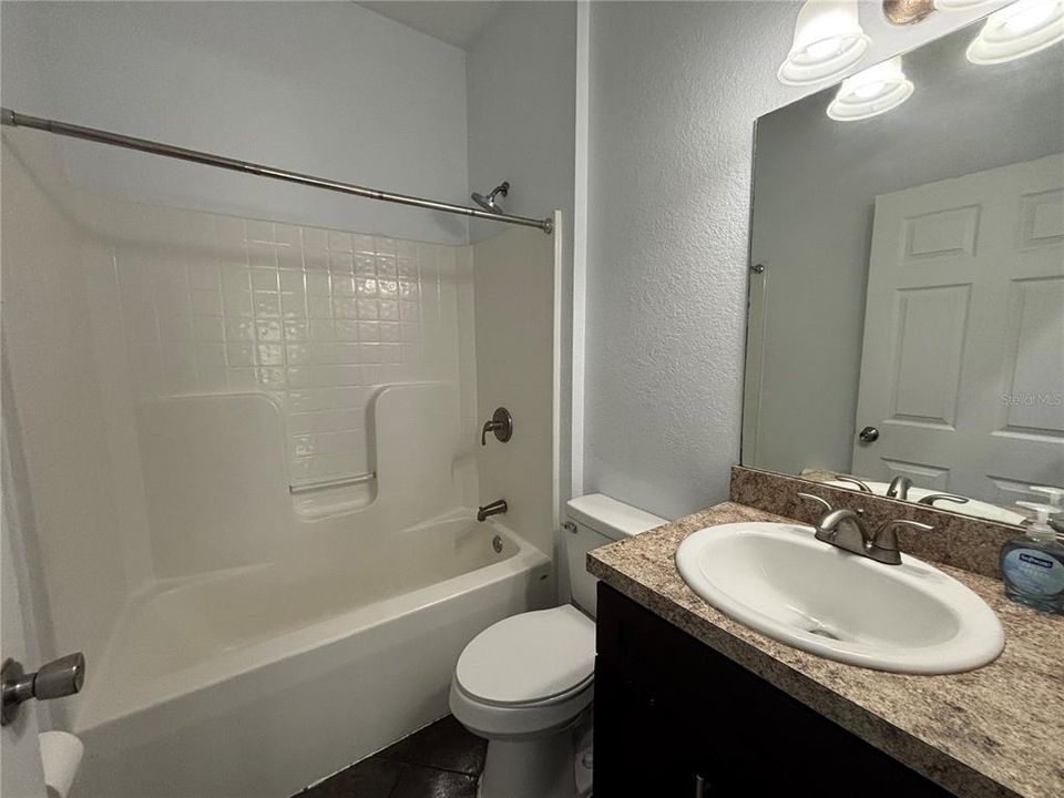 出租: $1,900 (3 贝兹, 2 浴室, 1553 平方英尺)