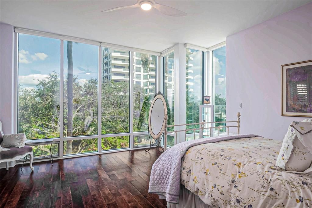 For Sale: $1,550,000 (2 beds, 2 baths, 2075 Square Feet)