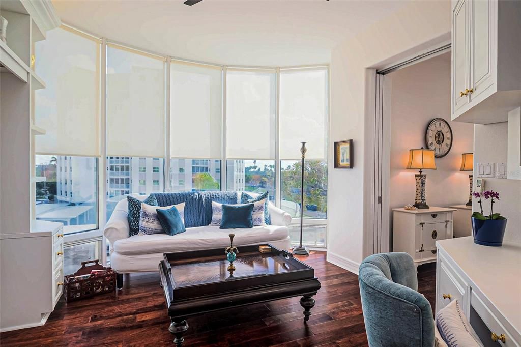 For Sale: $1,550,000 (2 beds, 2 baths, 2075 Square Feet)