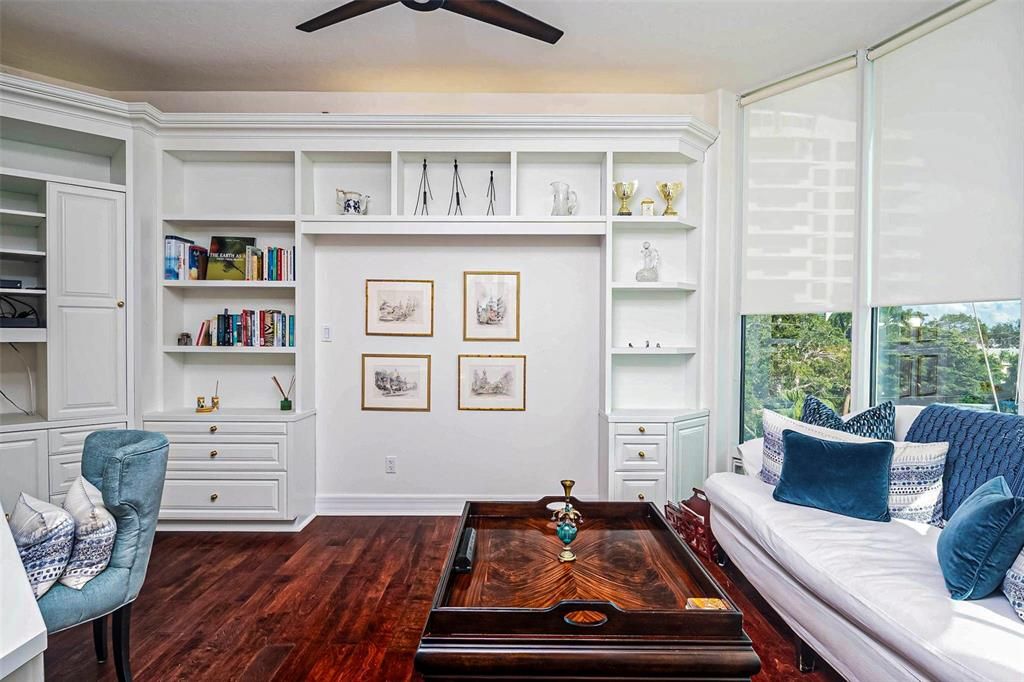 For Sale: $1,550,000 (2 beds, 2 baths, 2075 Square Feet)