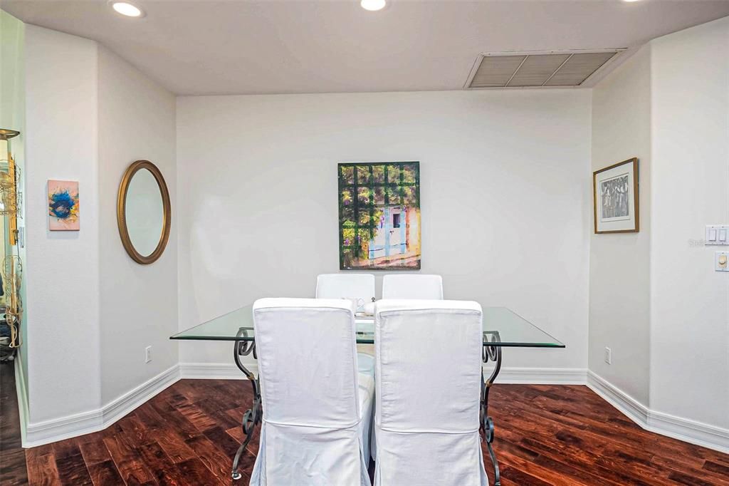 For Sale: $1,550,000 (2 beds, 2 baths, 2075 Square Feet)