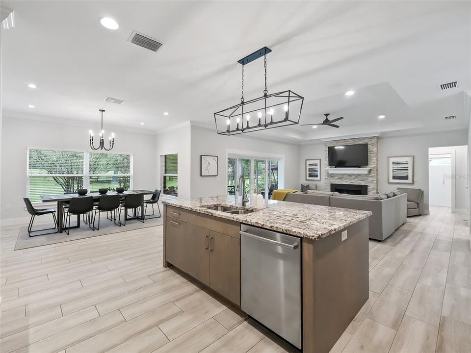 En Venta: $1,499,000 (3 camas, 2 baños, 2353 Pies cuadrados)