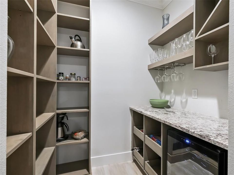 En Venta: $1,499,000 (3 camas, 2 baños, 2353 Pies cuadrados)