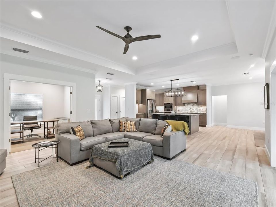 En Venta: $1,499,000 (3 camas, 2 baños, 2353 Pies cuadrados)