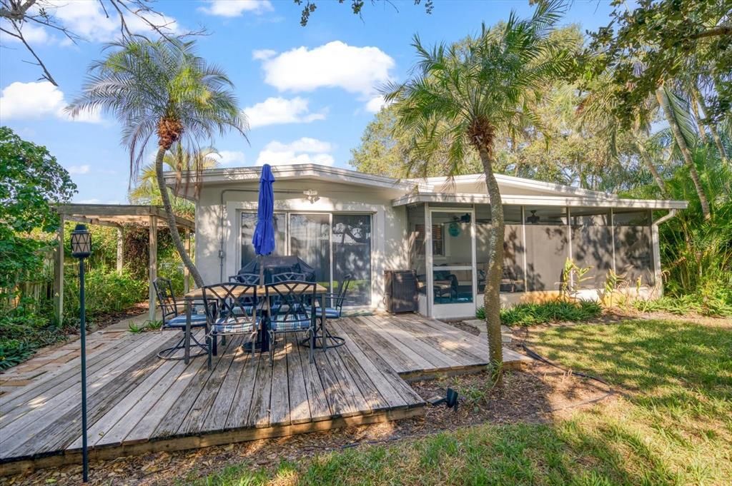 For Rent: $4,000 (3 beds, 2 baths, 1179 Square Feet)