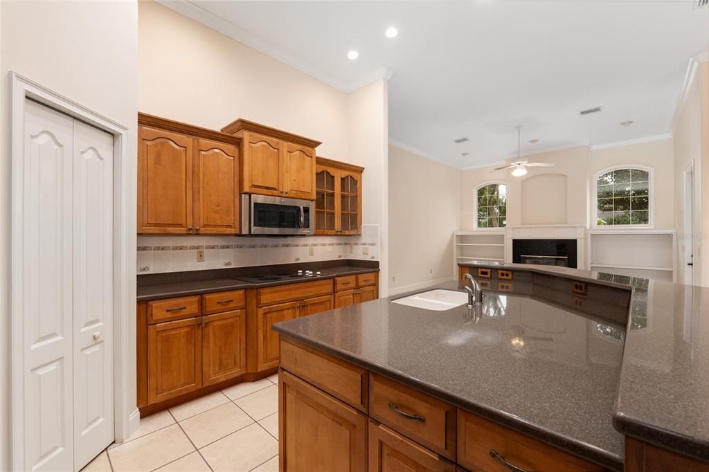 For Sale: $679,000 (4 beds, 3 baths, 3544 Square Feet)