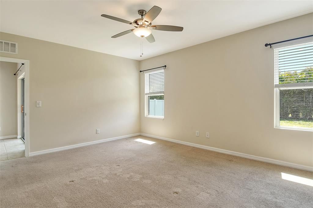 For Sale: $357,000 (3 beds, 2 baths, 1748 Square Feet)