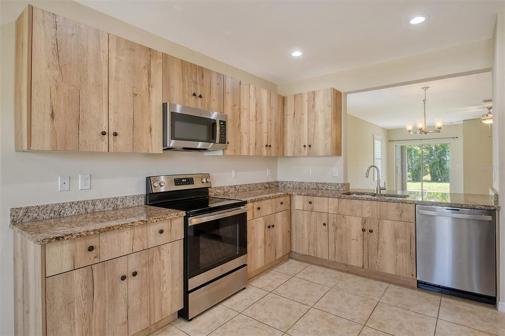 For Sale: $357,000 (3 beds, 2 baths, 1748 Square Feet)