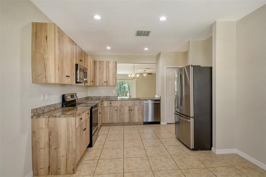 For Sale: $357,000 (3 beds, 2 baths, 1748 Square Feet)
