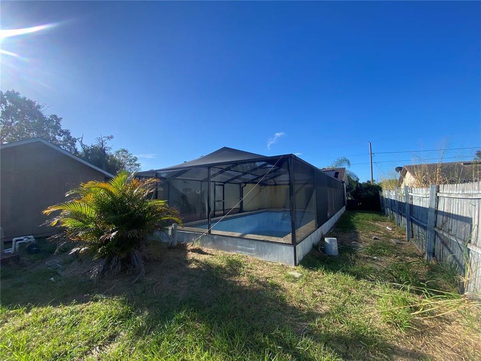 For Sale: $299,000 (3 beds, 2 baths, 1912 Square Feet)