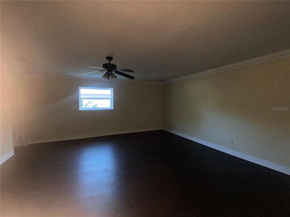 For Sale: $299,000 (3 beds, 2 baths, 1912 Square Feet)