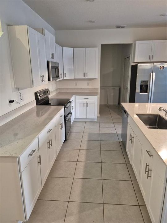 For Rent: $2,195 (3 beds, 2 baths, 2319 Square Feet)