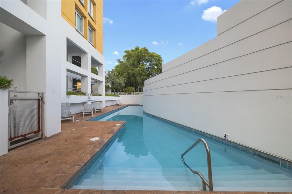 En Venta: $995,000 (4 camas, 3 baños, 2376 Pies cuadrados)