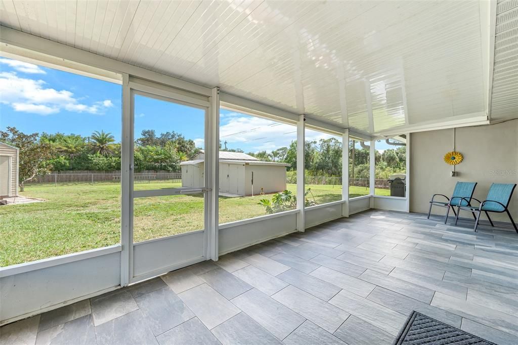 На продажу: $395,000 (4 спален, 2 ванн, 1711 Квадратных фут)