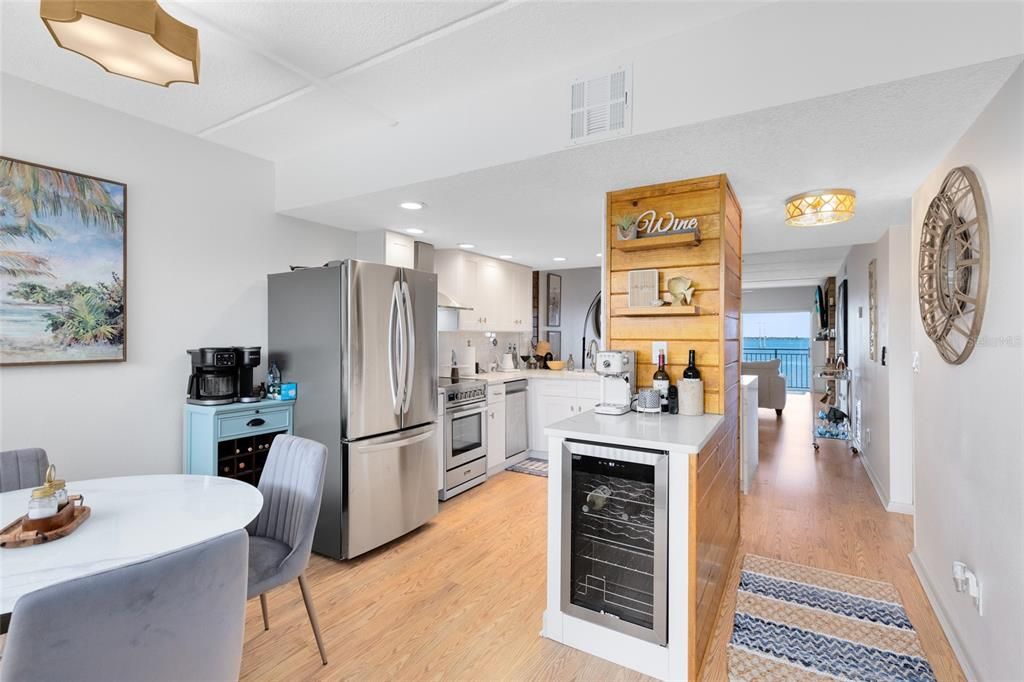 待售: $319,000 (2 贝兹, 2 浴室, 1146 平方英尺)