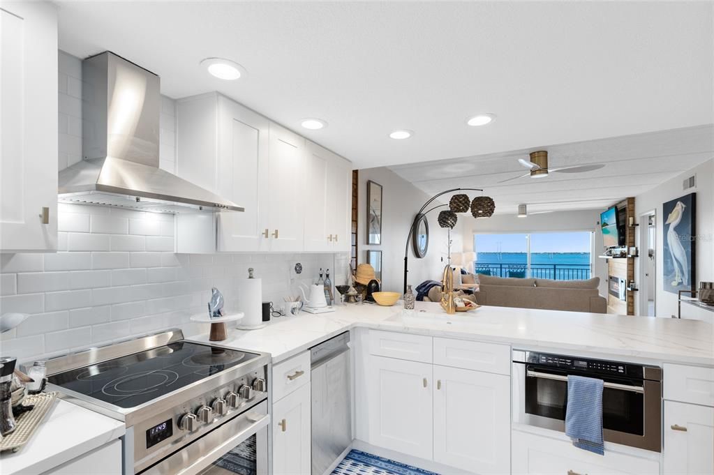 待售: $319,000 (2 贝兹, 2 浴室, 1146 平方英尺)