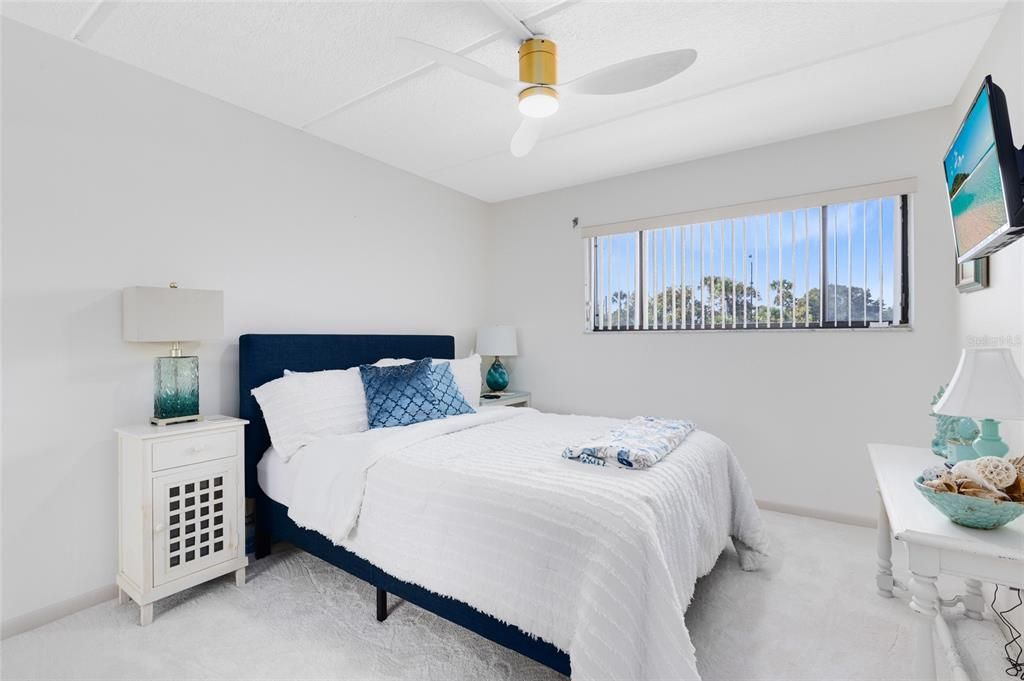 待售: $319,000 (2 贝兹, 2 浴室, 1146 平方英尺)