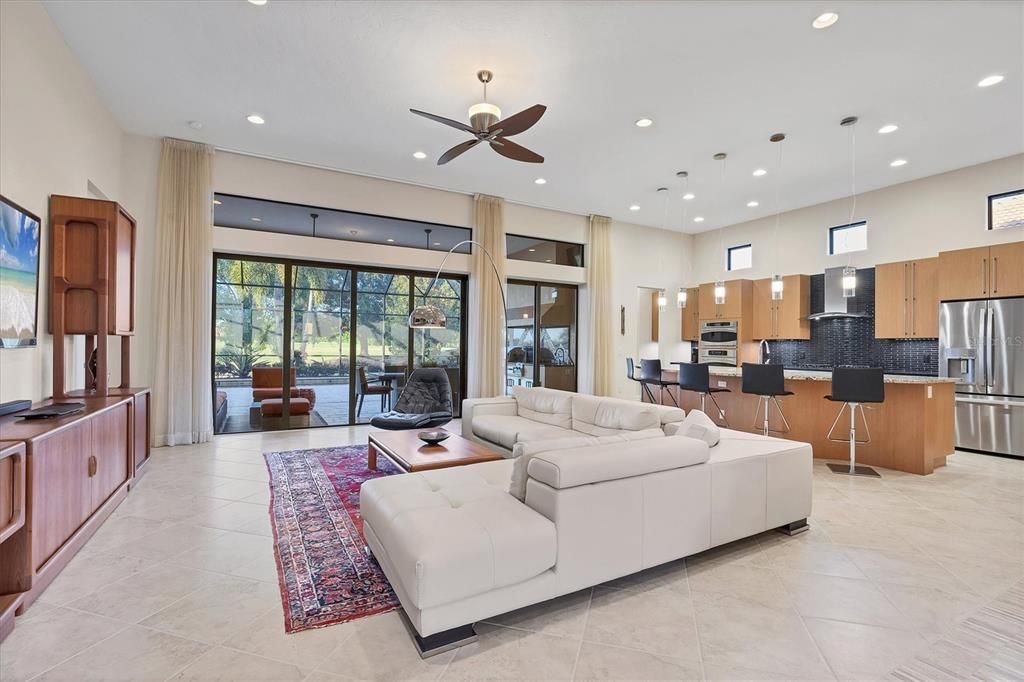 For Sale: $1,289,000 (3 beds, 2 baths, 2556 Square Feet)