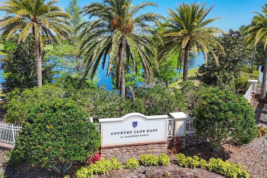 For Sale: $1,289,000 (3 beds, 2 baths, 2556 Square Feet)