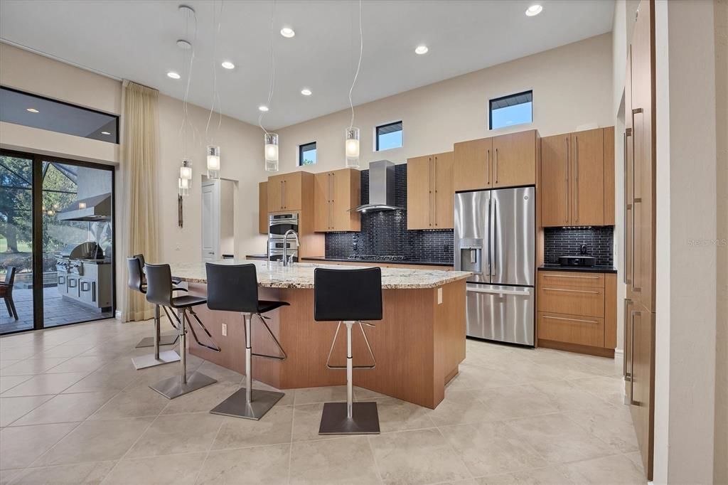 For Sale: $1,289,000 (3 beds, 2 baths, 2556 Square Feet)