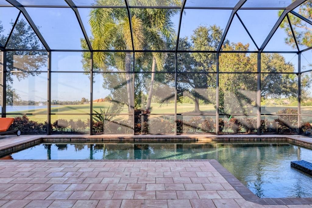 For Sale: $1,289,000 (3 beds, 2 baths, 2556 Square Feet)