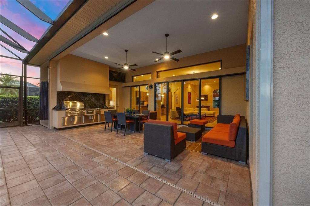 For Sale: $1,289,000 (3 beds, 2 baths, 2556 Square Feet)