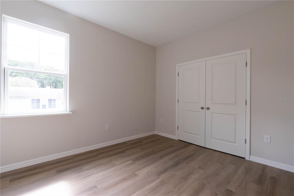 For Sale: $319,000 (4 beds, 3 baths, 1897 Square Feet)