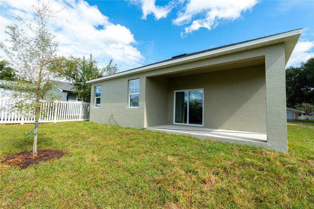 For Sale: $319,000 (4 beds, 3 baths, 1897 Square Feet)